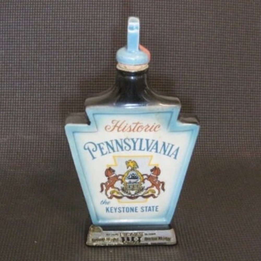 Vintage Jim Beam 1776 Historic PA Pennsylvania Whiskey Bottle Decanter 1967